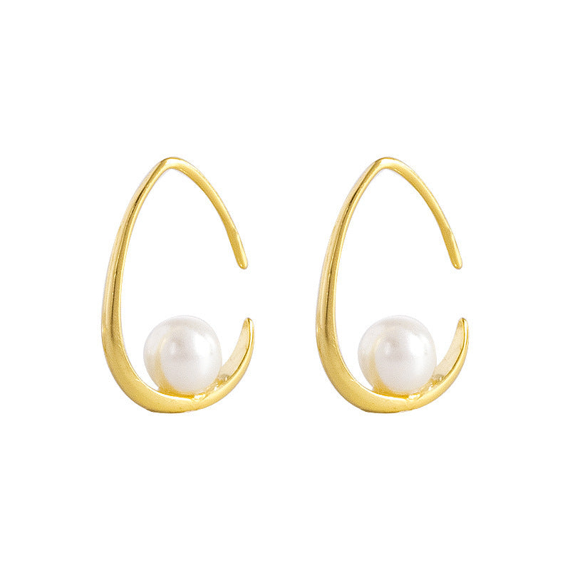 Hooked on a Pearl Earrings