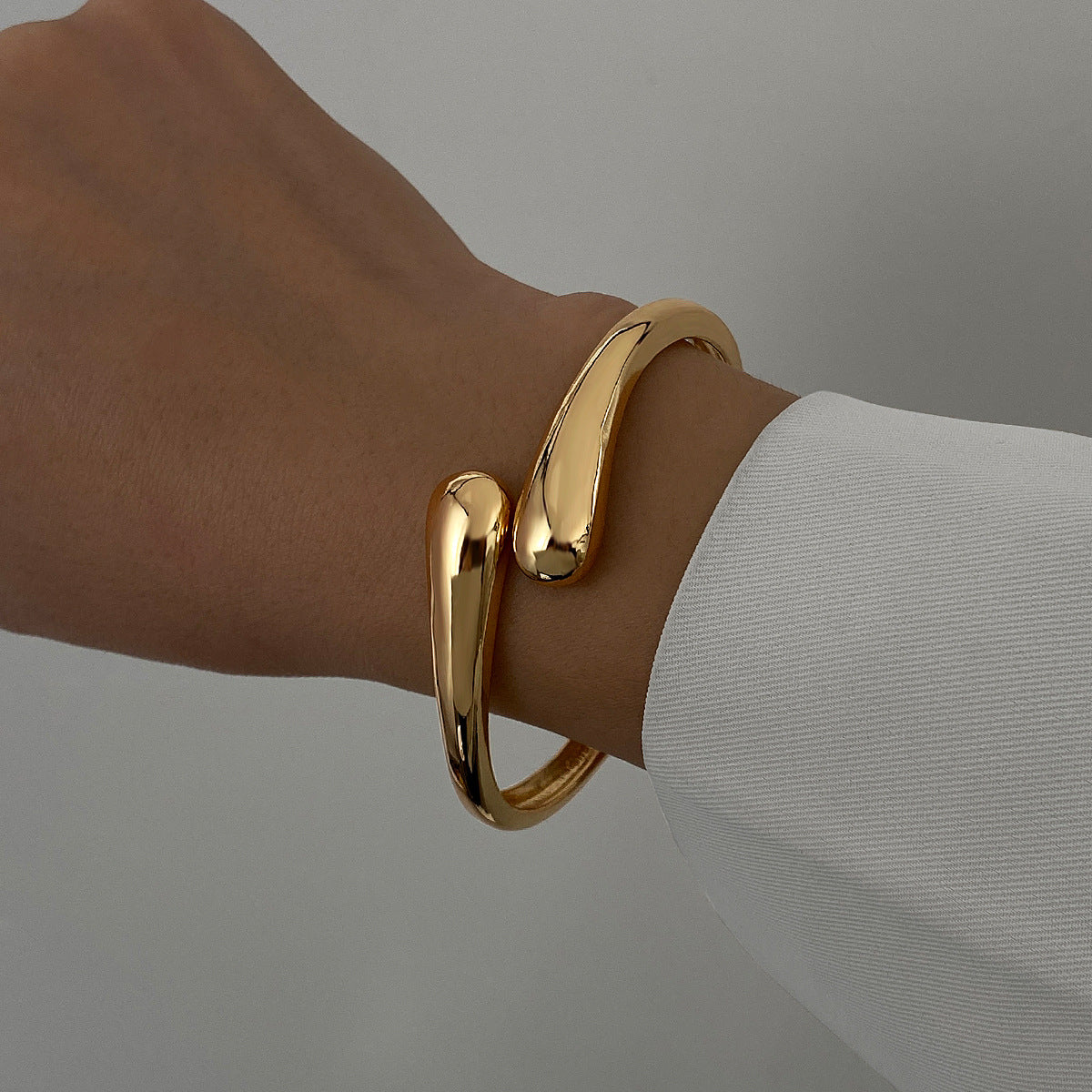 Athena Glossy Bracelet