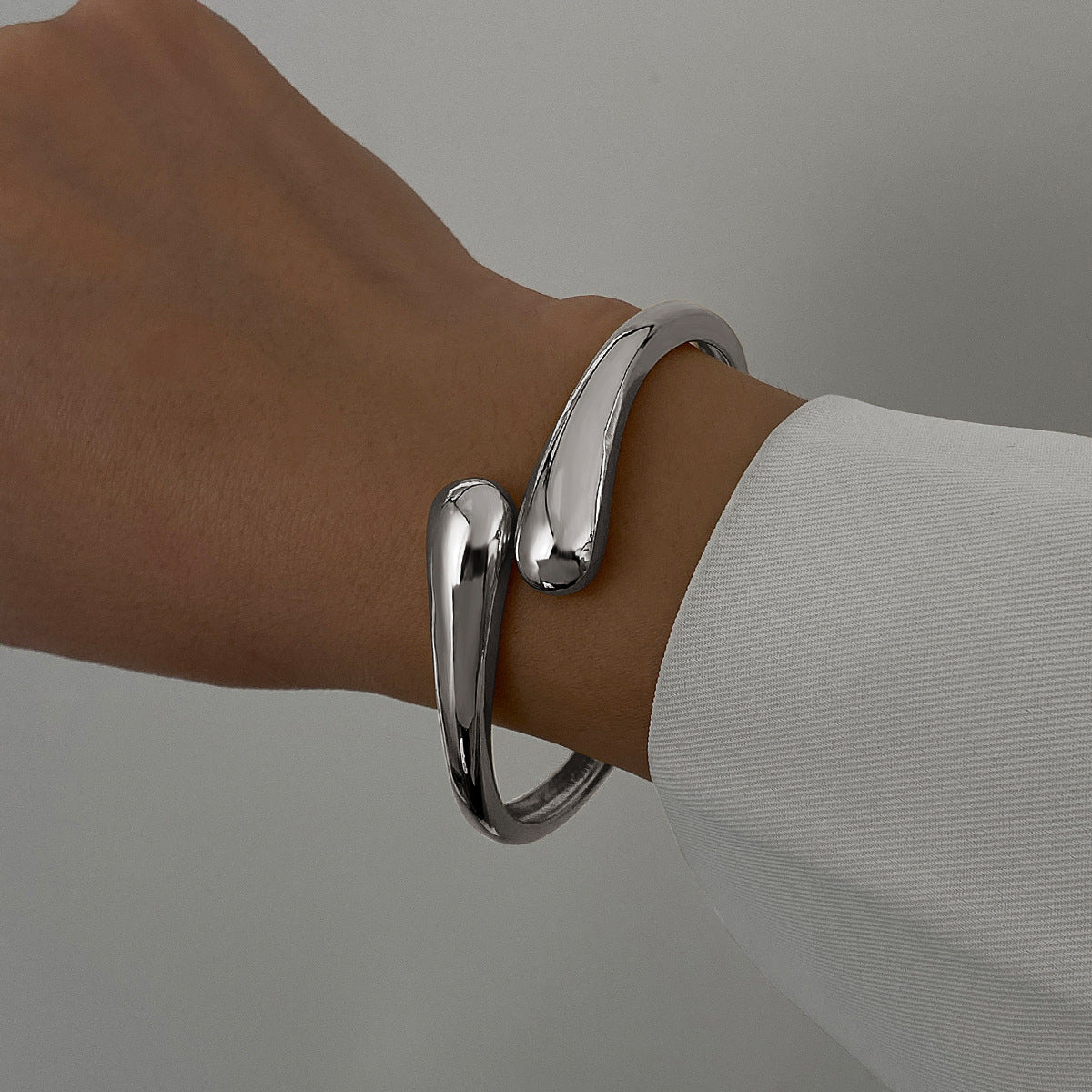 Athena Glossy Bracelet
