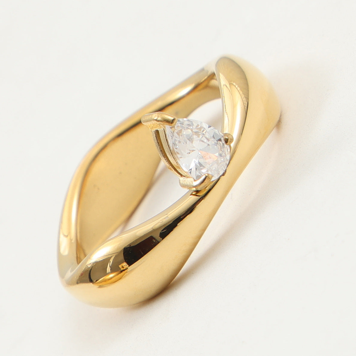 Wavecrest Ring